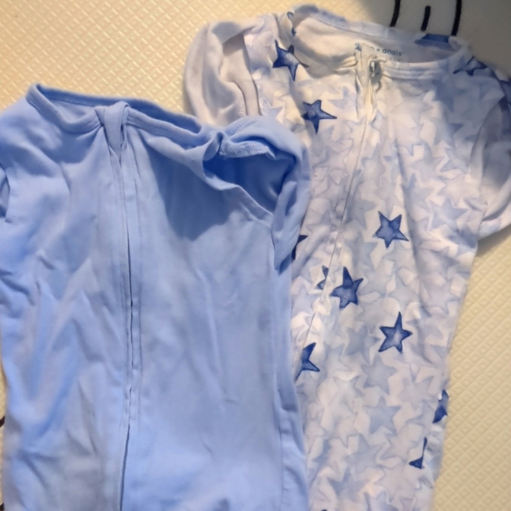 Bundle of 2 aden+anais essentials swaddles